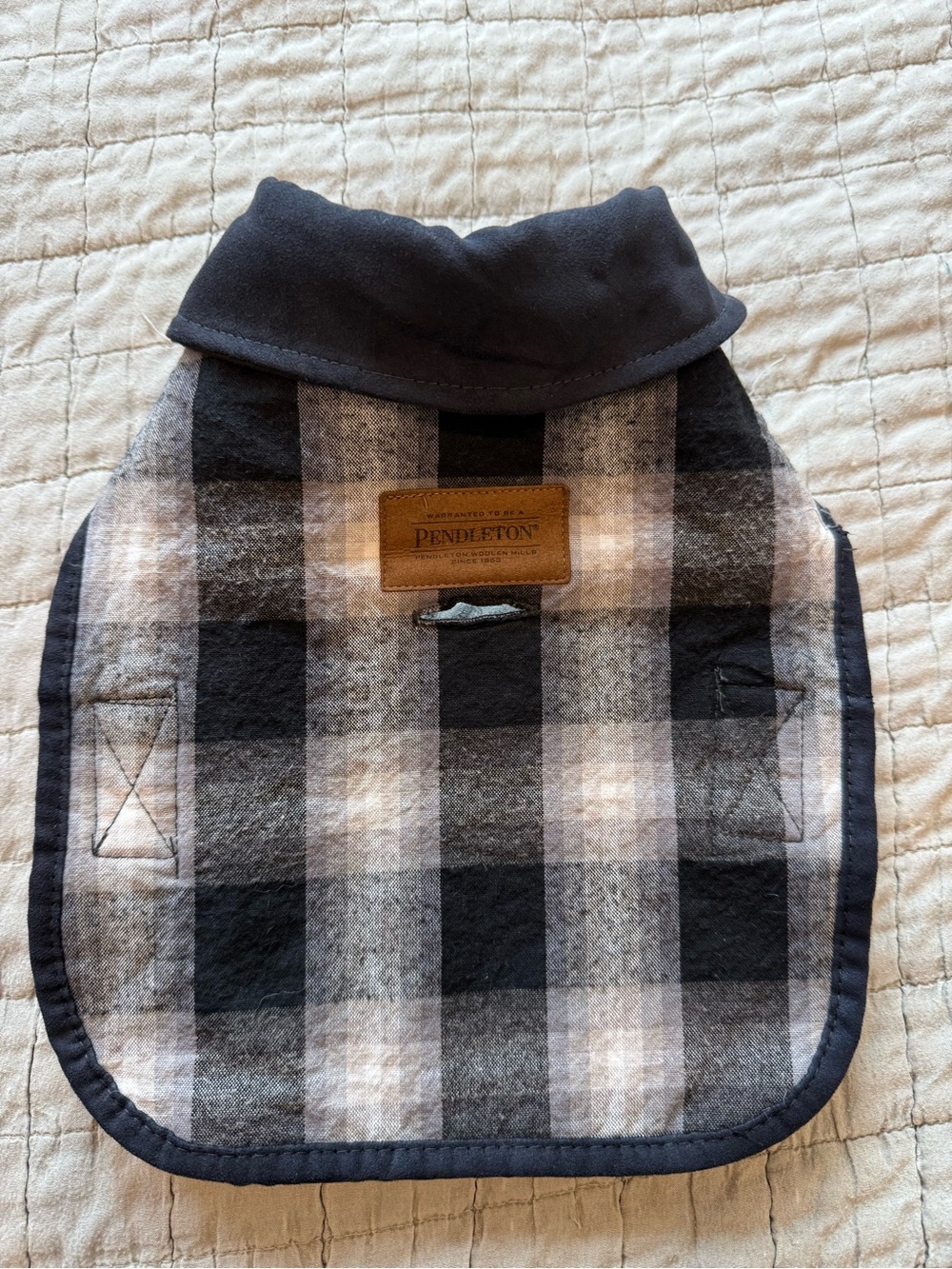 Pendleton Dog Jacket - xs